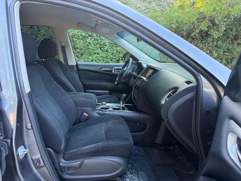 Nissan Pathfinder Platinum 4WD 2016