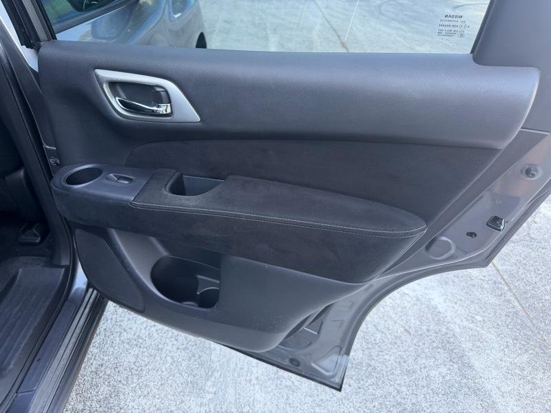 Nissan Pathfinder Platinum 4WD 2016