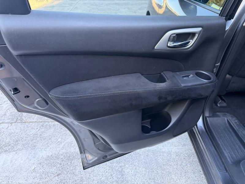 Nissan Pathfinder Platinum 4WD 2016