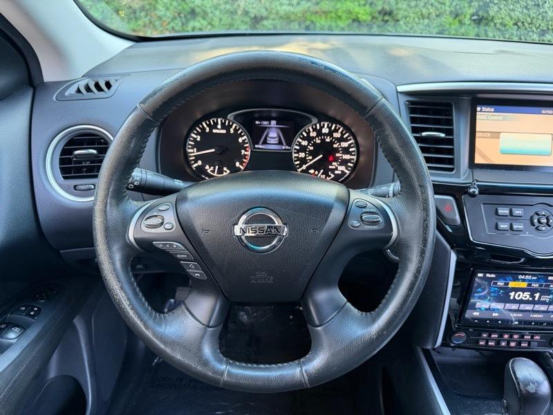 Nissan Pathfinder Platinum 4WD 2016