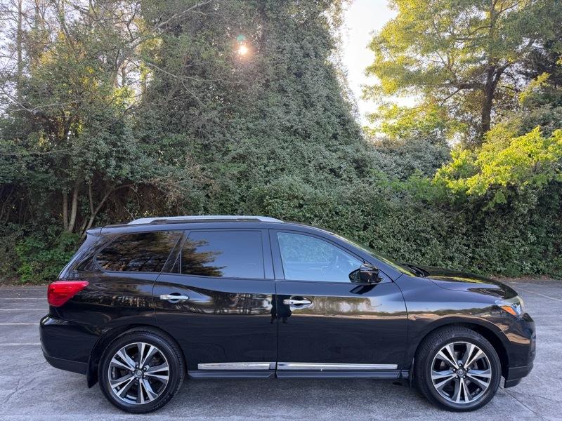 Nissan Pathfinder Platinum 4WD 2017