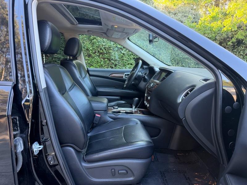 Nissan Pathfinder Platinum 4WD 2017