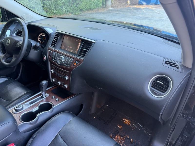 Nissan Pathfinder Platinum 4WD 2017