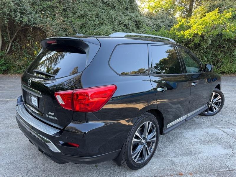 Nissan Pathfinder Platinum 4WD 2017