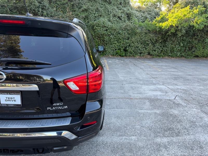 Nissan Pathfinder Platinum 4WD 2017