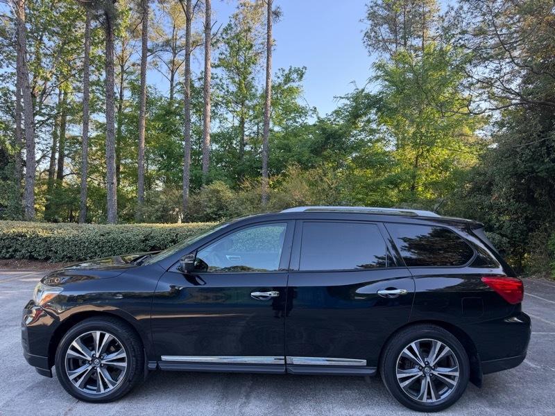 Nissan Pathfinder Platinum 4WD 2017