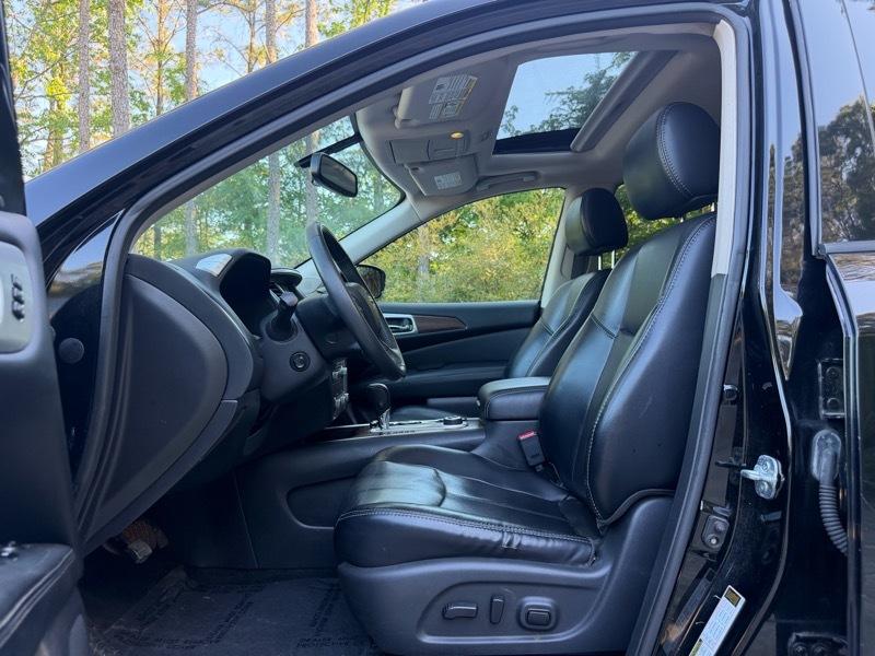 Nissan Pathfinder Platinum 4WD 2017