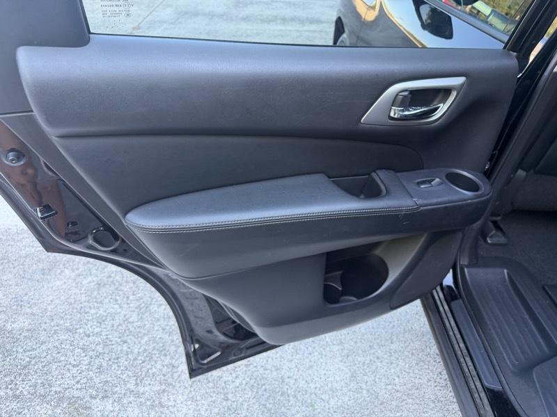 Nissan Pathfinder Platinum 4WD 2017