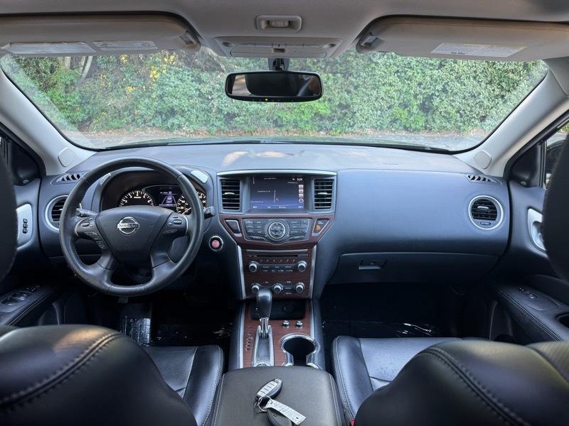 Nissan Pathfinder Platinum 4WD 2017