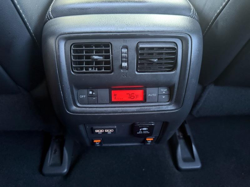 Nissan Pathfinder Platinum 4WD 2017