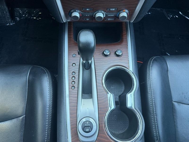 Nissan Pathfinder Platinum 4WD 2017