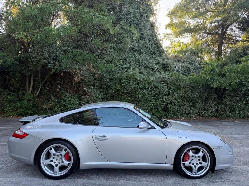 Porsche 911 Carrera S 2005