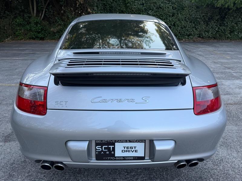 Porsche 911 Carrera S 2005