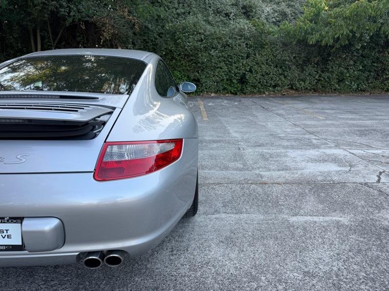 Porsche 911 Carrera S 2005