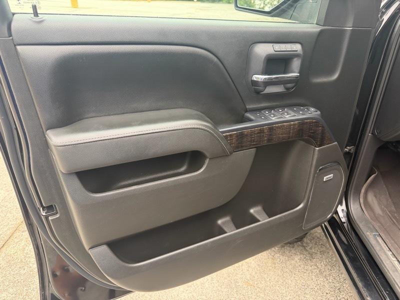 GMC Sierra 1500 Denali Crew Cab Short Box 4WD 2015