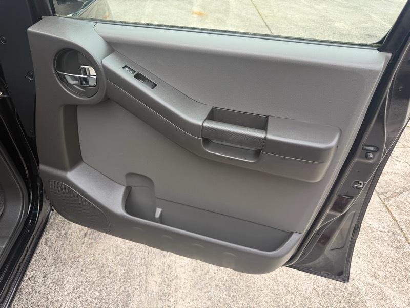 Nissan Xterra S 2012