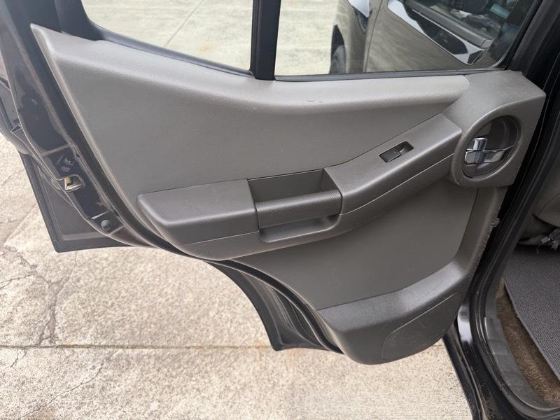 Nissan Xterra S 2012
