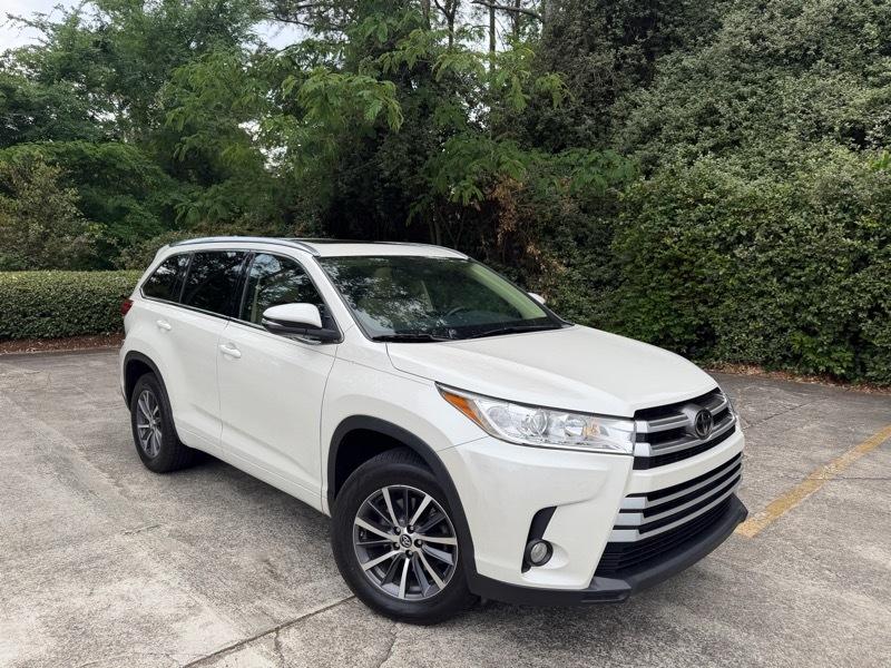 Toyota Highlander XLE FWD V6 2017