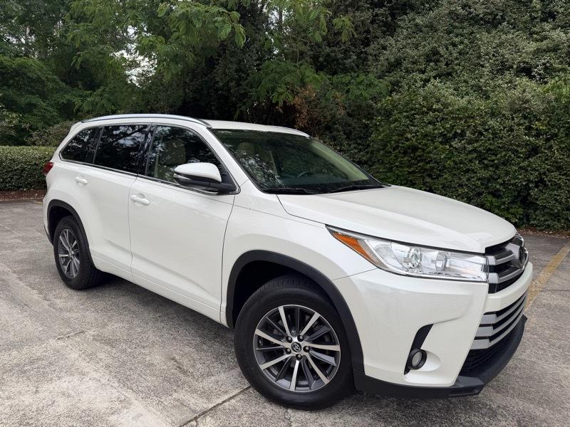 Toyota Highlander XLE FWD V6 2017