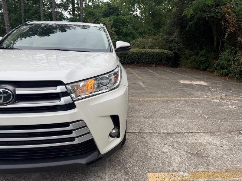 Toyota Highlander XLE FWD V6 2017