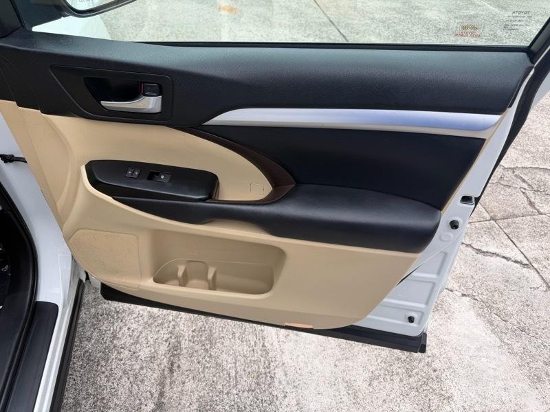 Toyota Highlander XLE FWD V6 2017