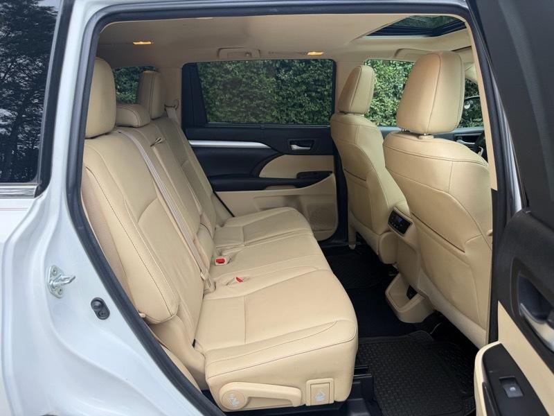 Toyota Highlander XLE FWD V6 2017