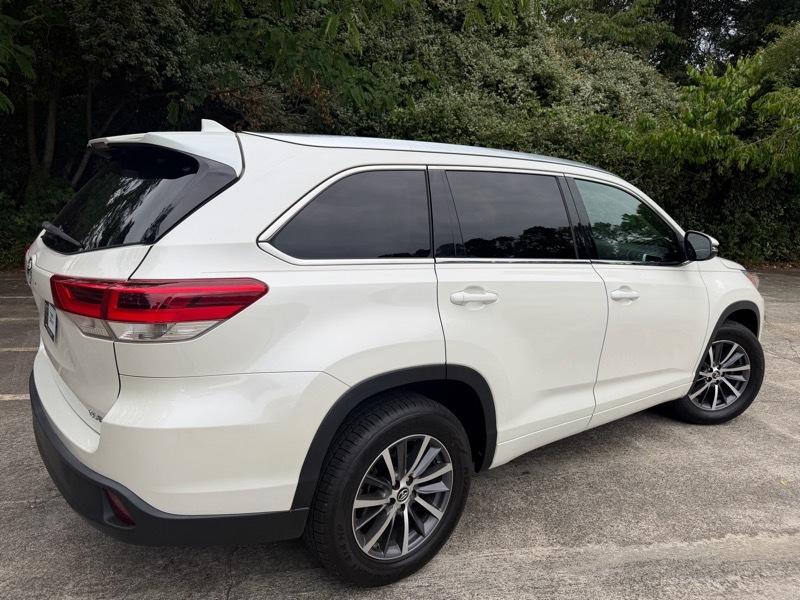 Toyota Highlander XLE FWD V6 2017
