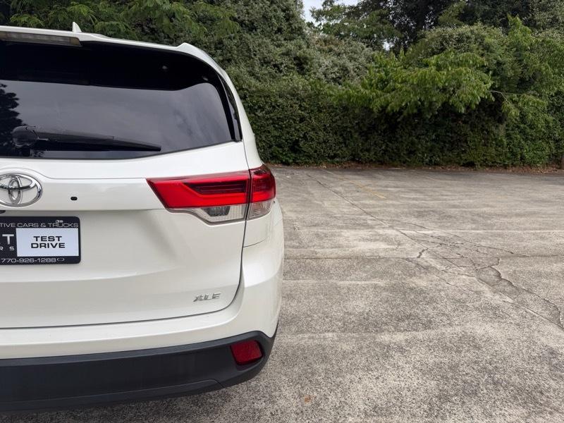 Toyota Highlander XLE FWD V6 2017