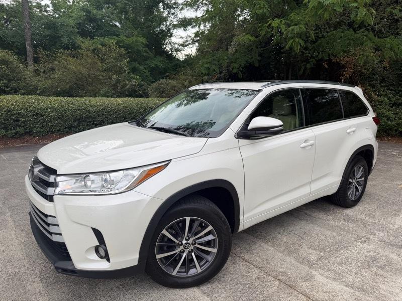 Toyota Highlander XLE FWD V6 2017