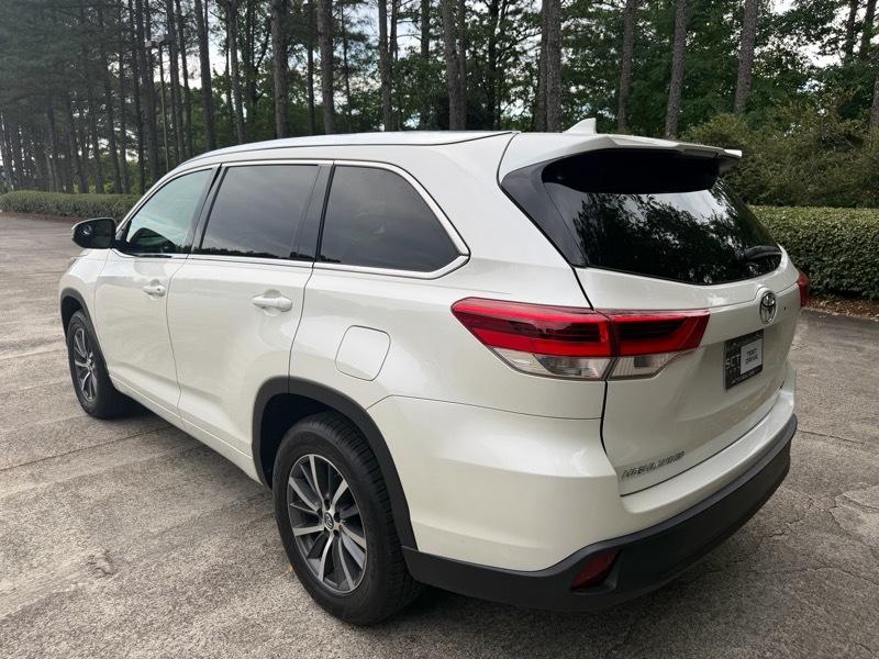 Toyota Highlander XLE FWD V6 2017