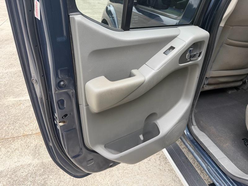 Nissan Frontier SV Crew Cab 2WD 2019