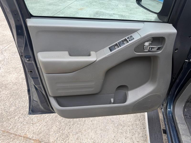 Nissan Frontier SV Crew Cab 2WD 2019