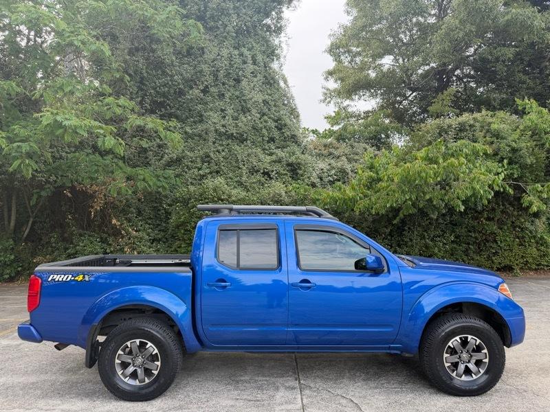 Nissan Frontier PRO-4X Crew Cab 4WD at 2015
