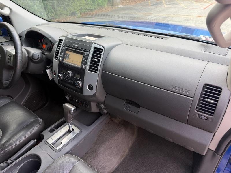 Nissan Frontier PRO-4X Crew Cab 4WD at 2015