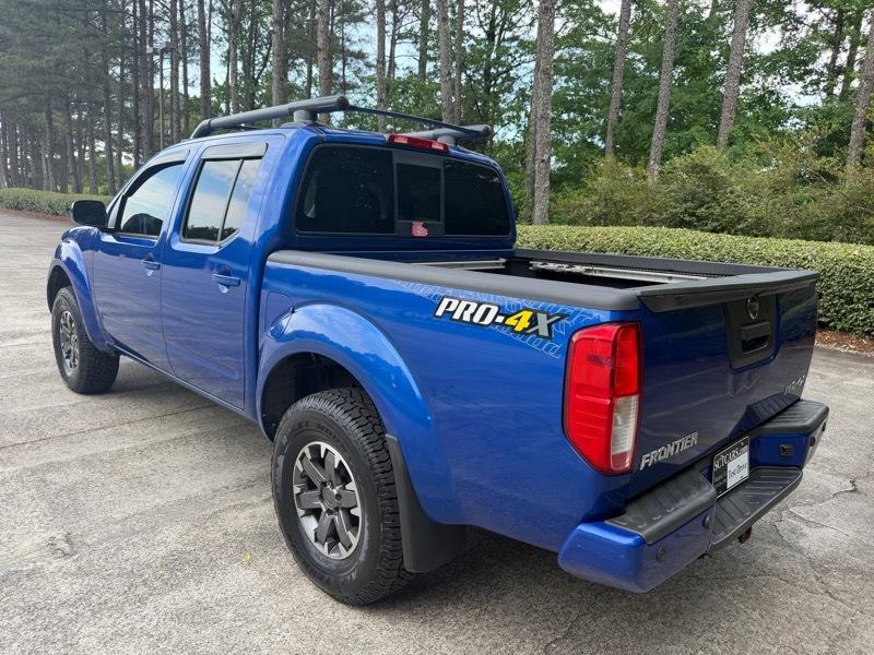 Nissan Frontier PRO-4X Crew Cab 4WD at 2015