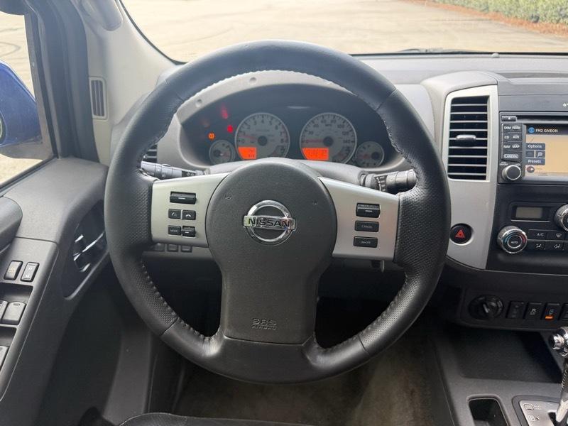 Nissan Frontier PRO-4X Crew Cab 4WD at 2015