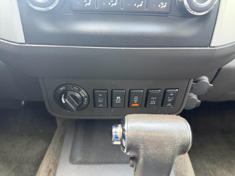 Nissan Frontier PRO-4X Crew Cab 4WD at 2015