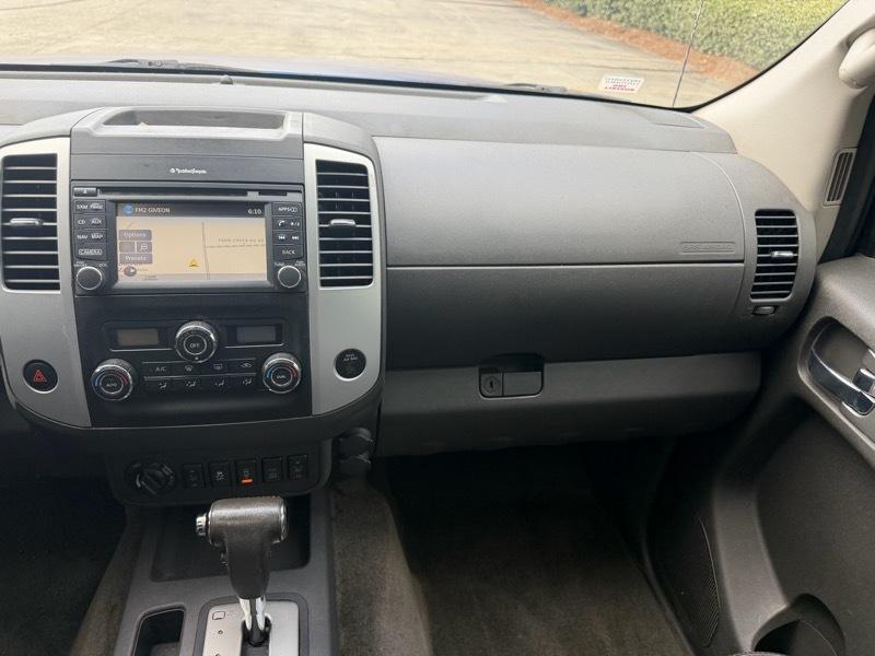 Nissan Frontier PRO-4X Crew Cab 4WD at 2015