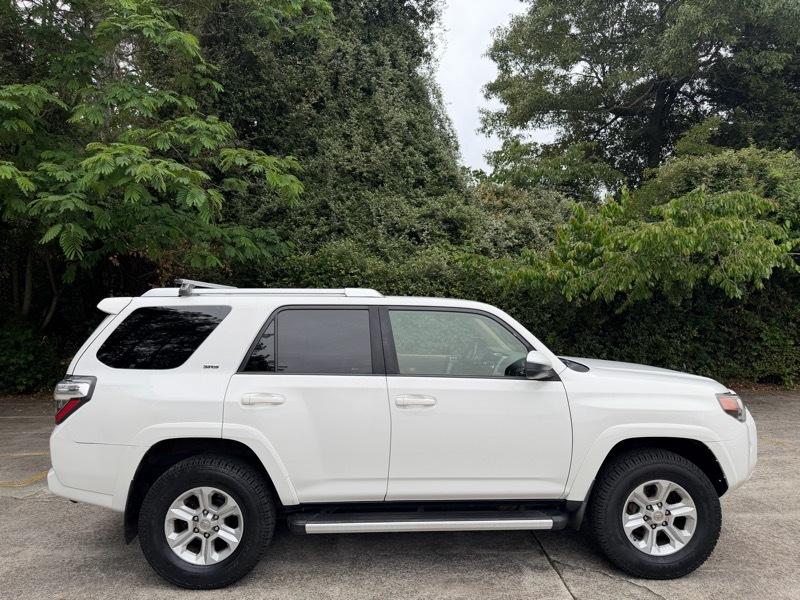 Toyota 4Runner SR5 4WD 2017