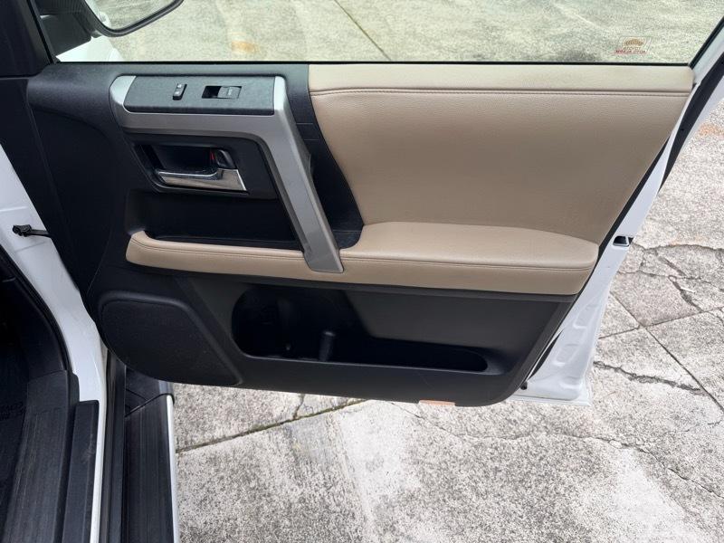 Toyota 4Runner SR5 4WD 2017
