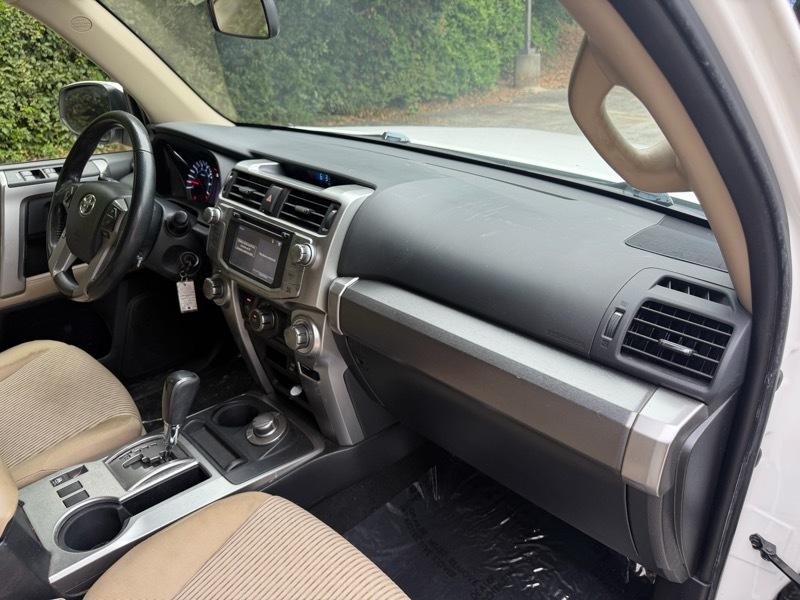 Toyota 4Runner SR5 4WD 2017