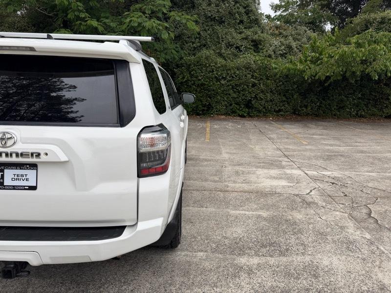 Toyota 4Runner SR5 4WD 2017