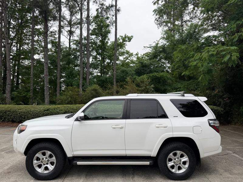 Toyota 4Runner SR5 4WD 2017