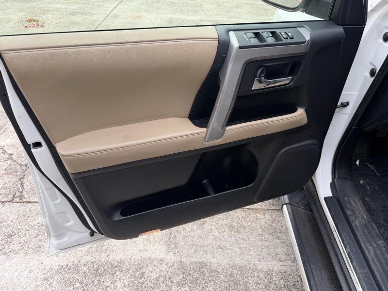Toyota 4Runner SR5 4WD 2017