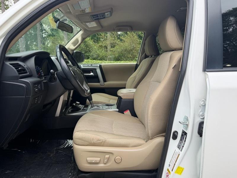 Toyota 4Runner SR5 4WD 2017