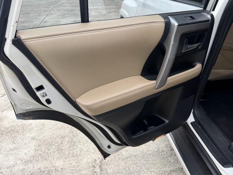 Toyota 4Runner SR5 4WD 2017