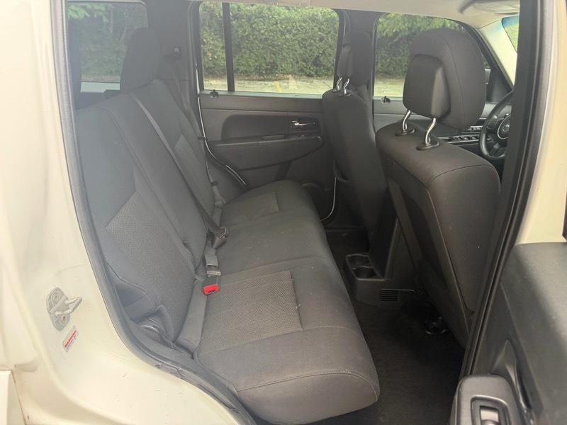 Jeep Liberty Sport 2WD 2012