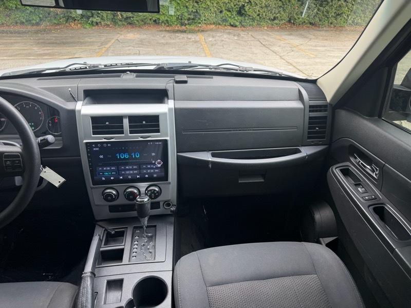Jeep Liberty Sport 2WD 2012