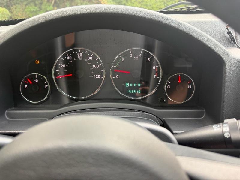 Jeep Liberty Sport 2WD 2012