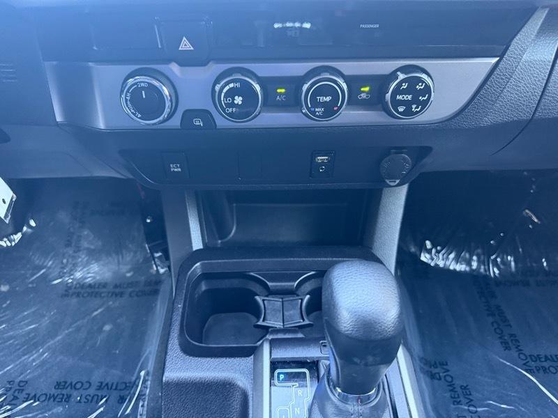 Toyota Tacoma SR5 Double Cab Super Long Bed V6 6AT 4WD 2016